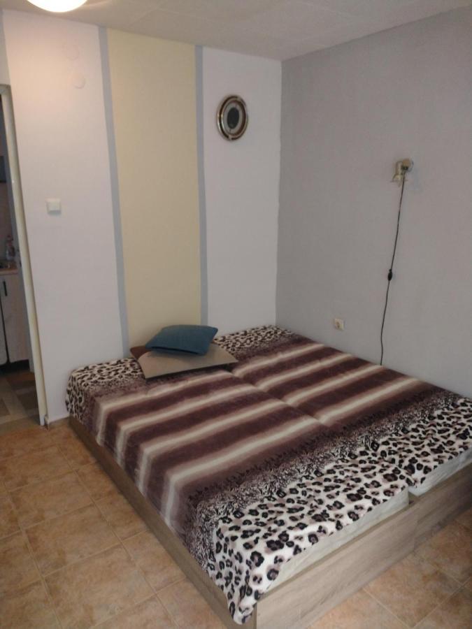 Lider apartment Petr Beron Warna Exterior foto